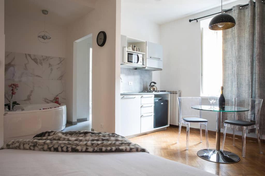 Pink Intimate Jacuzzi Suite Trastevere - Top Collection โรม ภายนอก รูปภาพ
