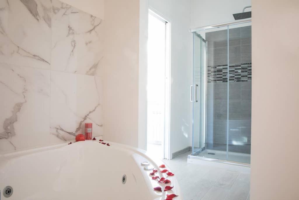 Pink Intimate Jacuzzi Suite Trastevere - Top Collection โรม ภายนอก รูปภาพ